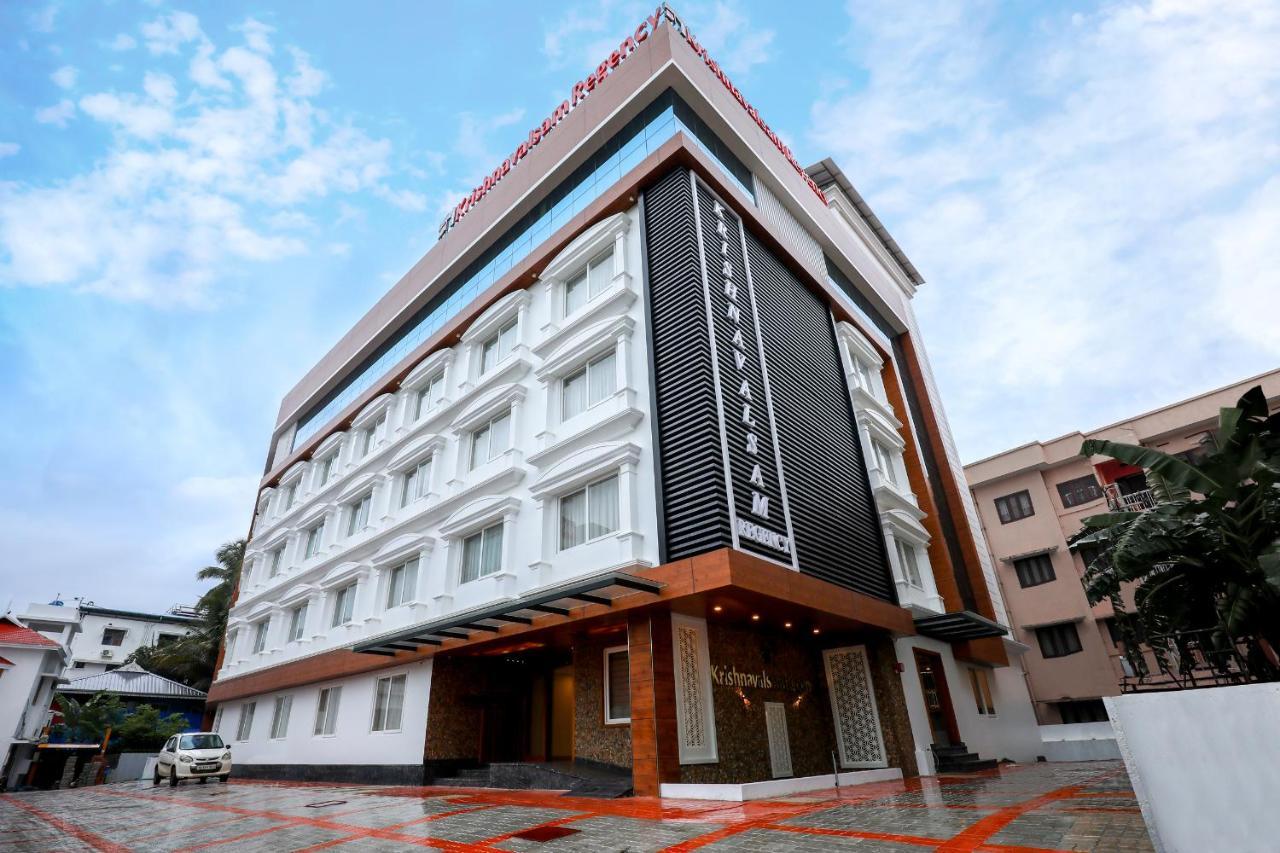 Hotel Krishnavalsam Regency Guruvāyūr Exteriér fotografie