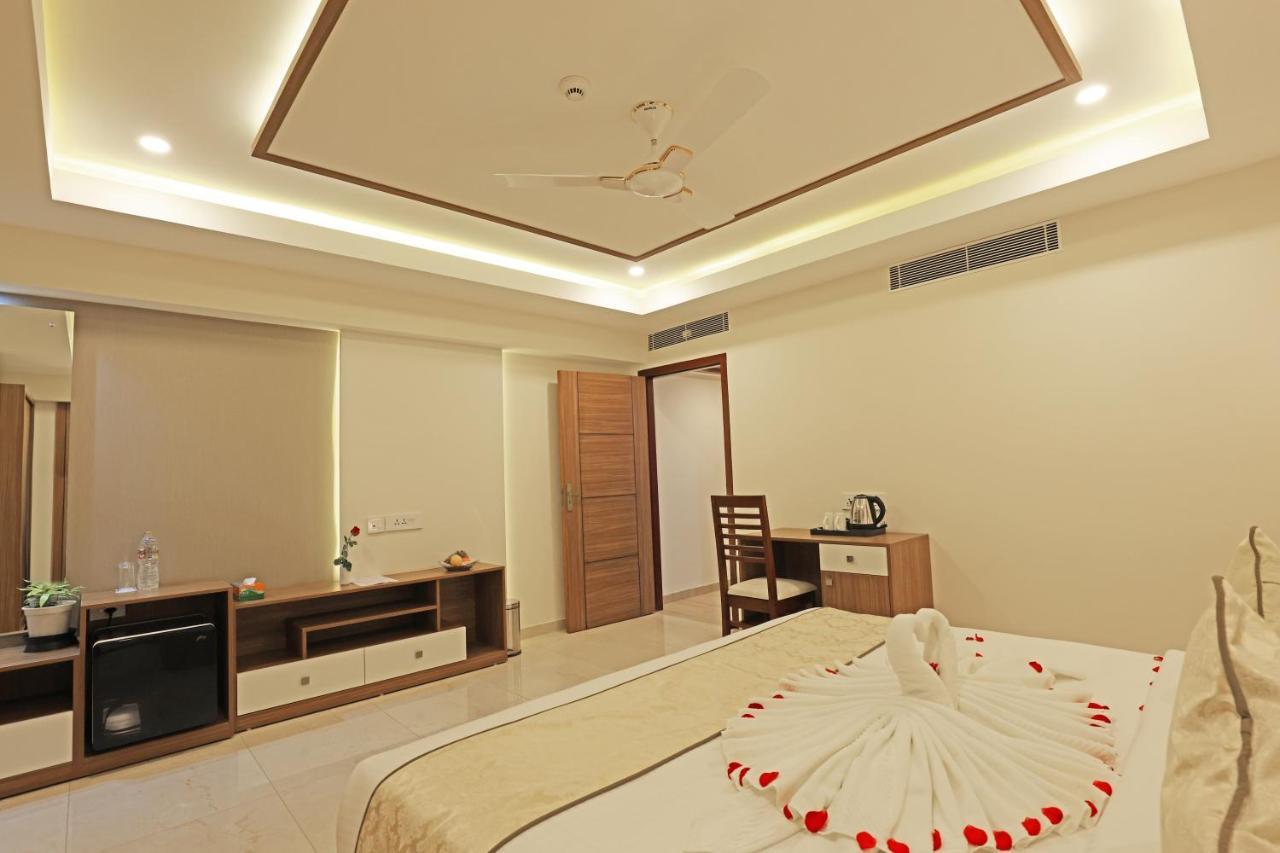 Hotel Krishnavalsam Regency Guruvāyūr Exteriér fotografie